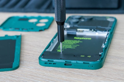 Il modulo inferiore consente inoltre di accedere alla porta USB-C.