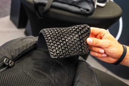 The TÜV-certified back protector in the Airding.