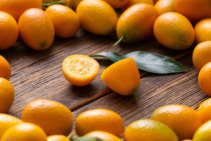 Kumquats are smaller than oranges and can be eaten whole, including the peel. 