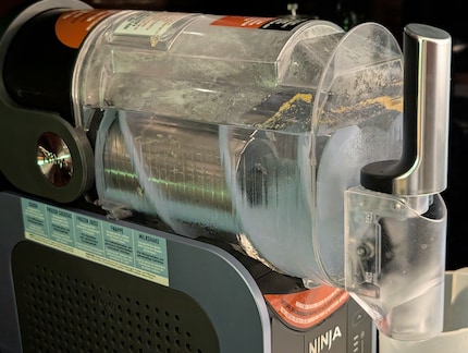 You can temporarily clean the appliance with water and the rinse mode.