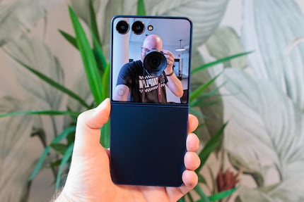 Il display esterno ora occupa l'intera metà superiore del Flip 7.