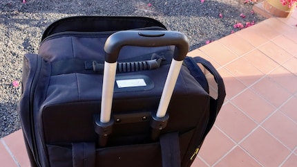 Il manico telescopico è di solida fattura.