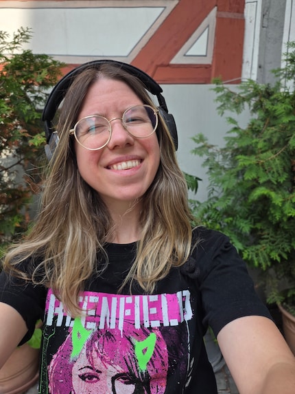 Con la fotocamera principale a 12 MP, i selfie mi piacciono. Anche qui potrei impostare 200 MP, ma poi il ritratto avrebbe troppi dettagli.