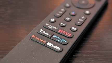 Anche sul telecomando di un televisore Sony, il tasto Crunchyroll è diventato indispensabile.