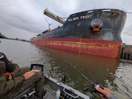 During Livescope fishing, I was primarily staring at a screen. In fact, I forgot everything around me, no matter how impressive it was.