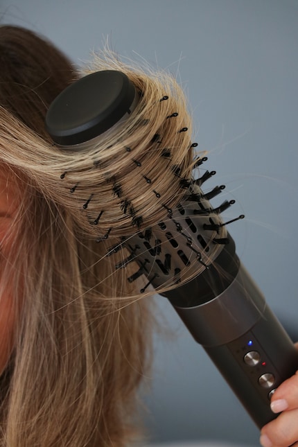 The 50-millimetre round brush in action.
