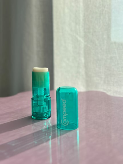 Lo stick di Compeed: il primo prodotto anti-vesciche che funziona davvero sui miei piedi.