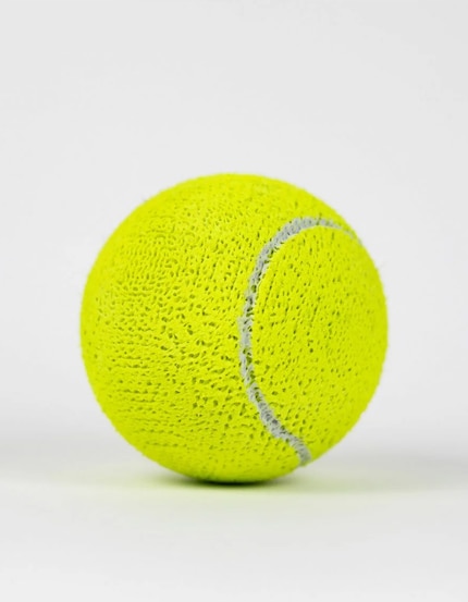 A prima vista, il prototipo «Point» sembra una classica pallina da tennis, ma proviene interamente da una stampante 3D.