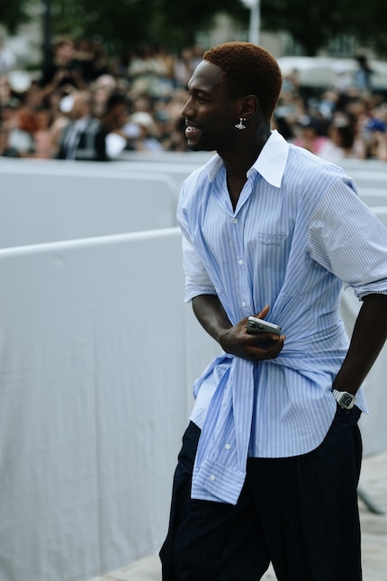 One shirt, four sleeves.