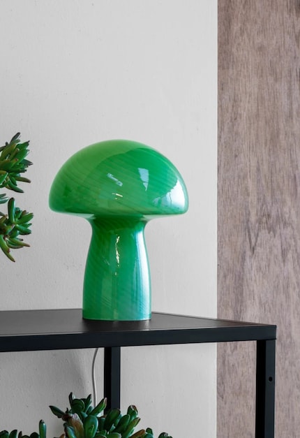 Mushroom lamps prove ...