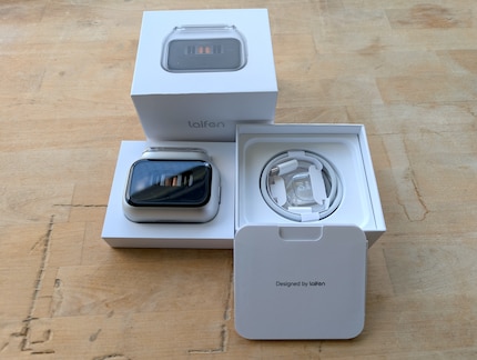 La confezione e l'esperienza di unboxing ricordano molto Apple.