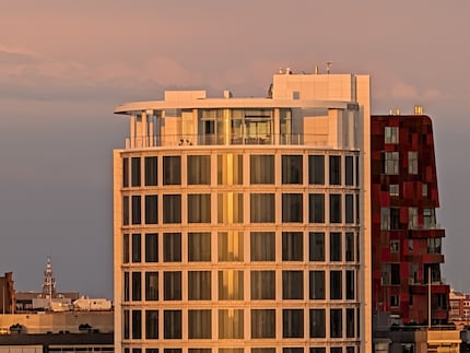 At second glance, the 20x zoom looks a little too AI-processed, but you can’t see that on a phone anyway.