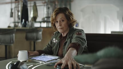 Nemmeno Sigourney Weaver può cambiare il fatto che le immagini del trailer sembrano da serie e non da cinema.