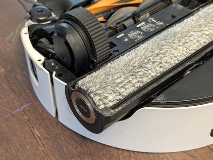 Invece di due panni, viene utilizzato un grande rullo con un rivestimento in tessuto.